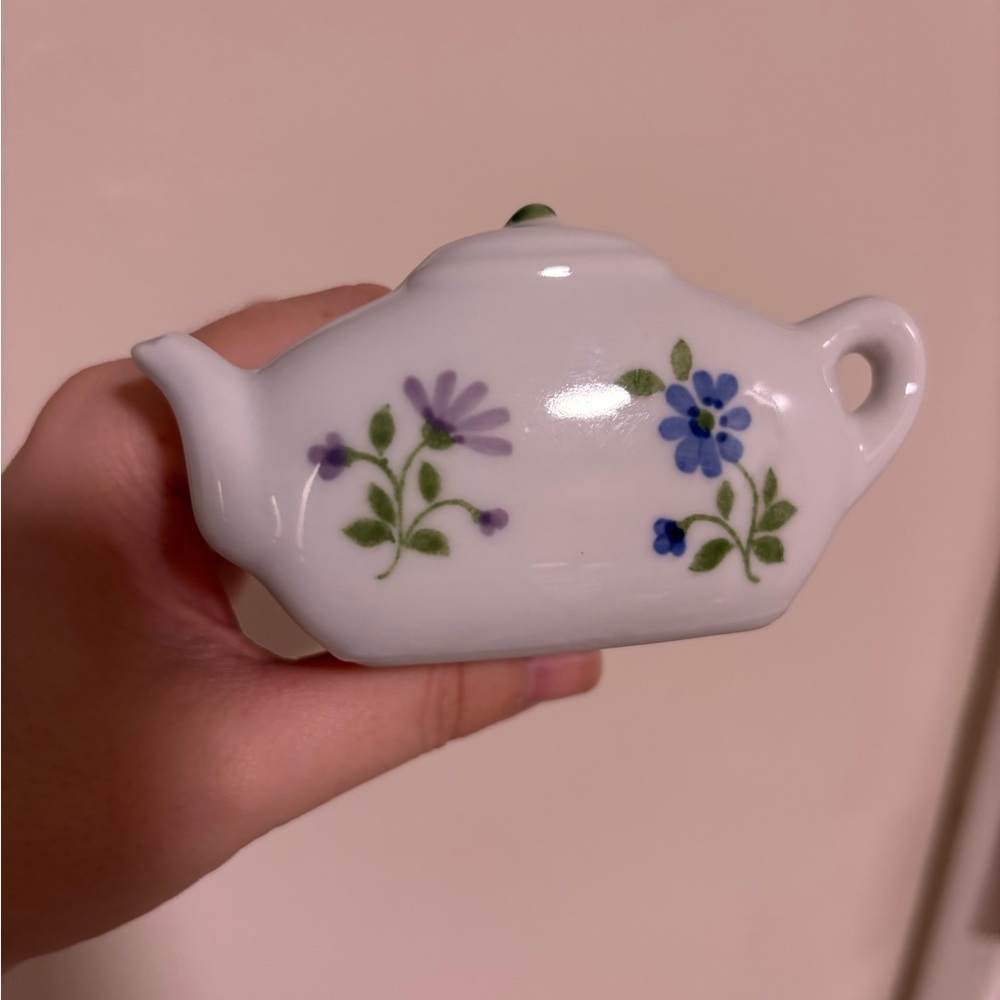 Andrea By Sadek White Teapot tea ir sugar packet holder